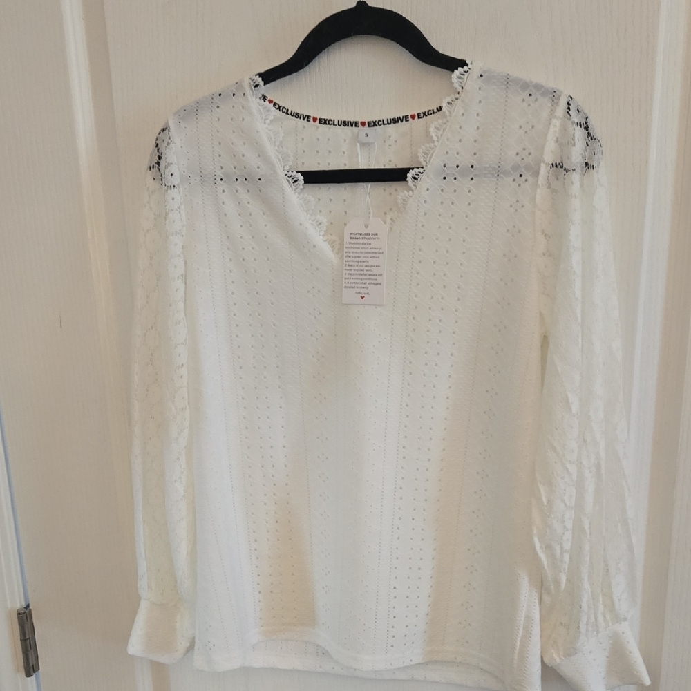 Elegant White Lace Women's Top